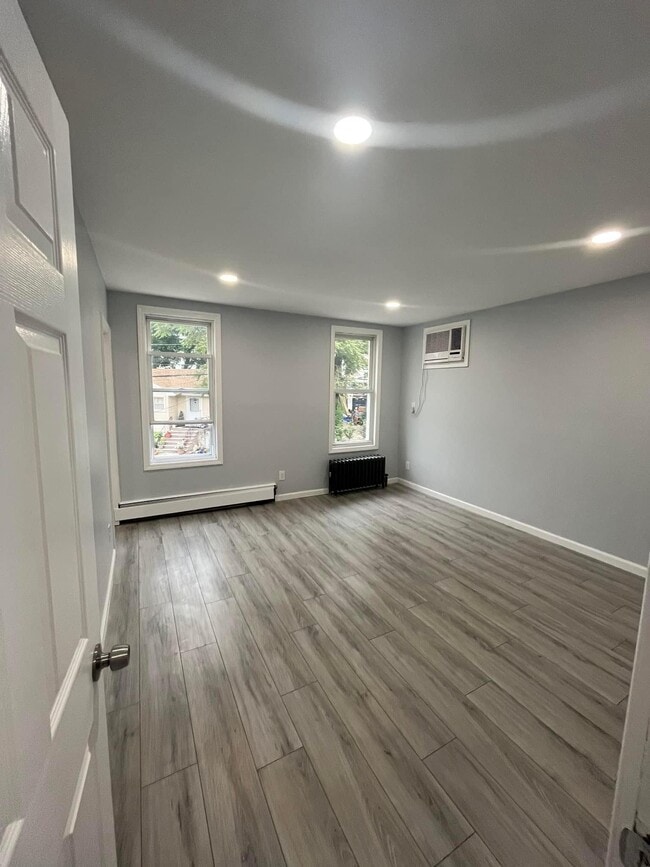 Photo - 59 Sherman Plz Unit 2