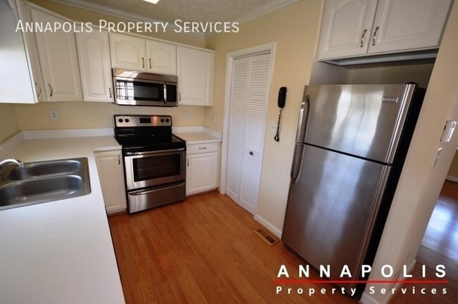 Photo - 907 Hillside Ave