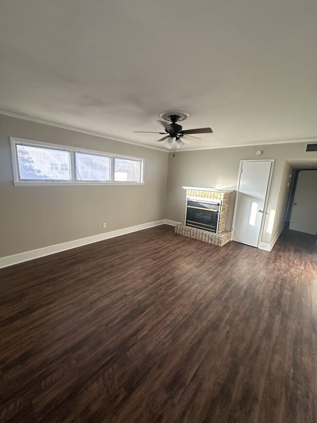 Photo - 1320 Lambard Dr