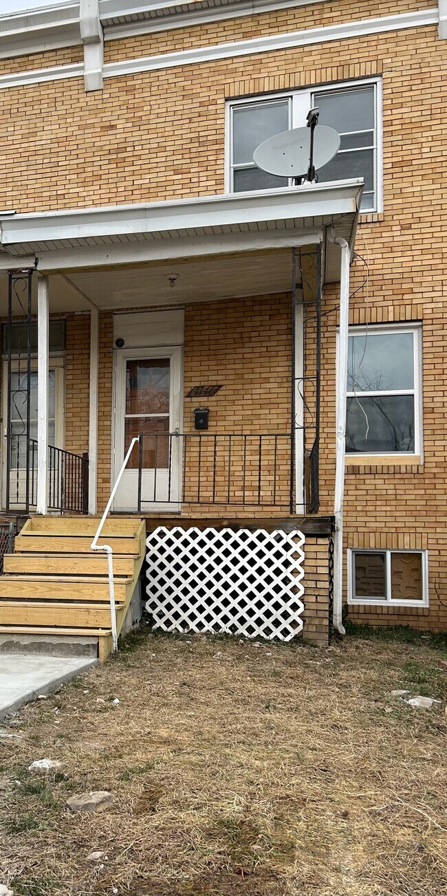 Front - 4146 Eierman Ave