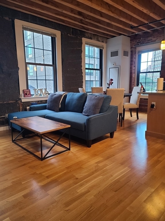 Building Photo - 110 Broad St Unit 4E Rental