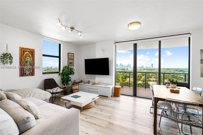 Building Photo - 2301 SW 27th Ave Unit 1203