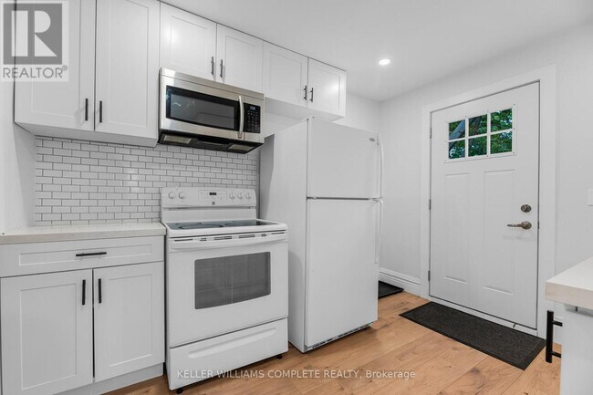 Photo - 199 Balmoral Ave N Unit 2