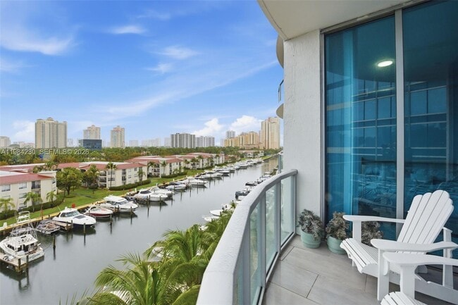 Building Photo - 3029 NE 188th St Unit 601