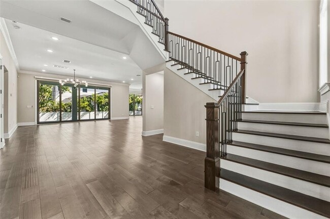 Photo - 481 W Davis Blvd