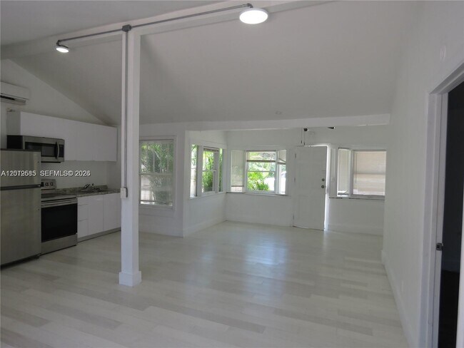 Photo - 1937 Taylor St Unidad 1