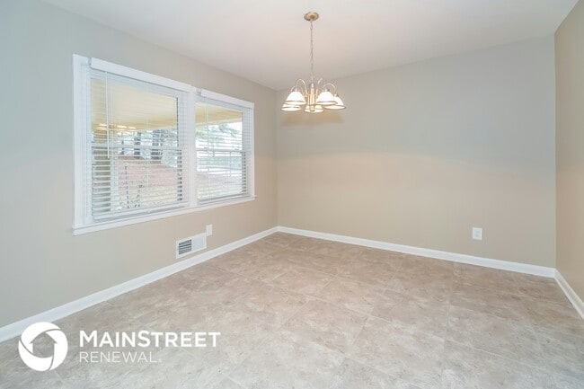 Photo - 3919 Wisteria Ln SW