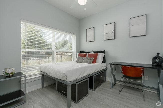 1BR, 1BA - 511SF - Bedroom