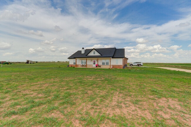Photo - 9012 N County Rd 2700