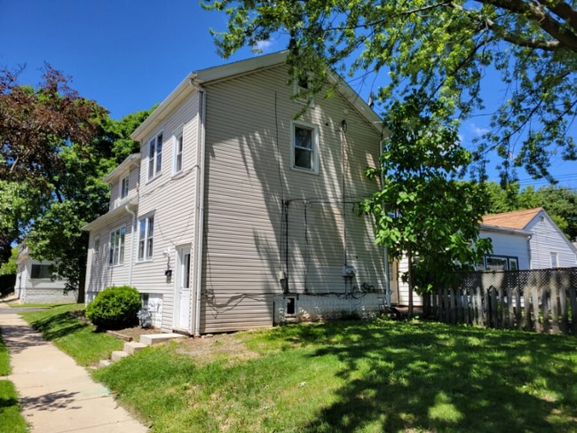 Photo - 336 S 66th St Unit Upper