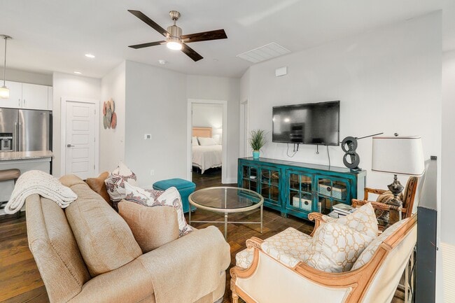 Photo - 1205 Elm St Unit 8