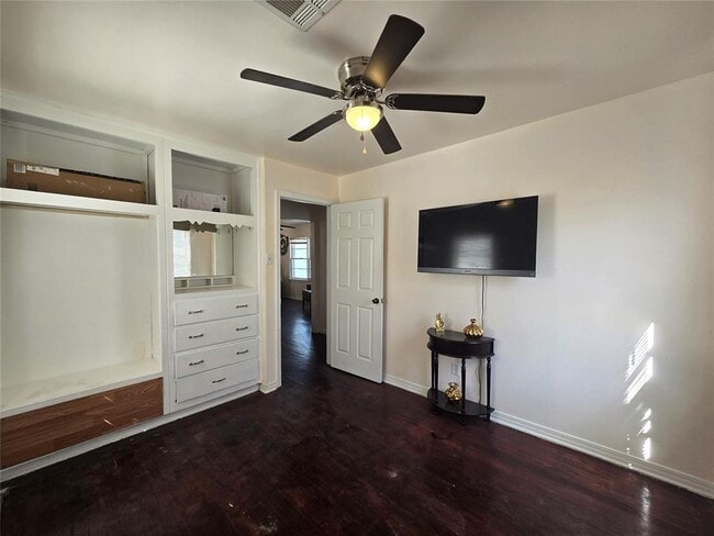 Photo - 3425 Willow Creek Dr