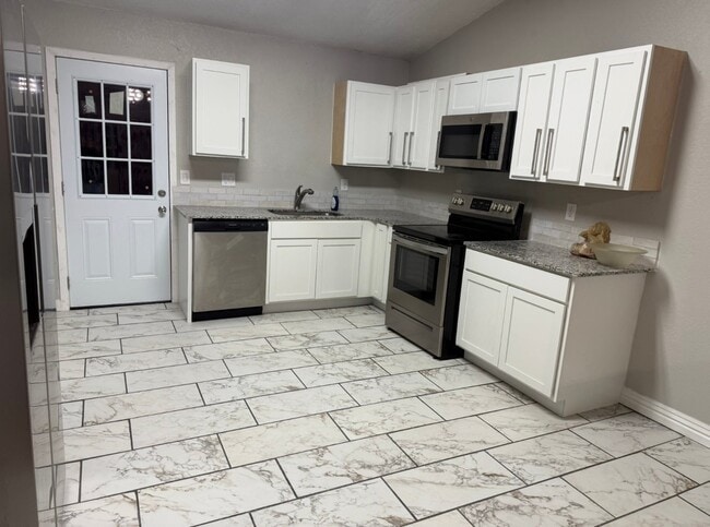 Photo - 11683 Landers Rd Unit B