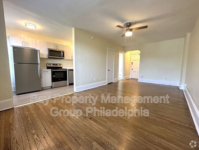 Building Photo - 2809 W Queen Ln Unit Apt 406