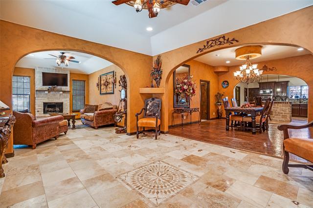 Photo - 308 Sheri Ln