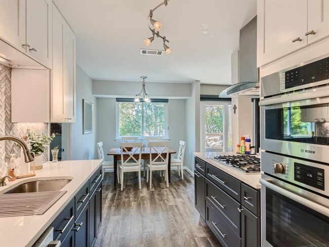 Photo - 6101 London Dr