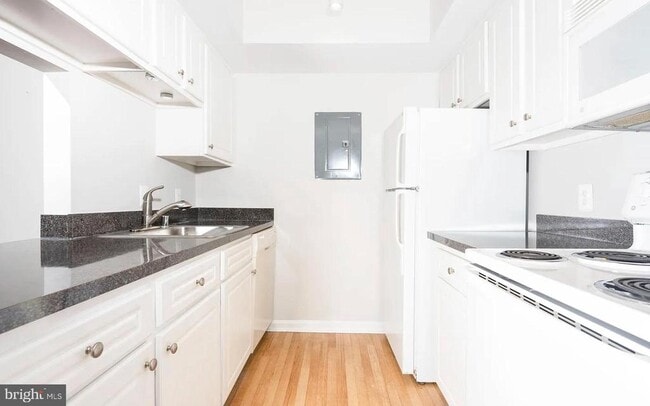 Photo - 8205 Whispering Oaks Way Unit 304