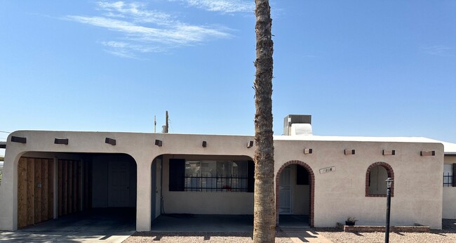 Building Photo - 4 bedroom Rental