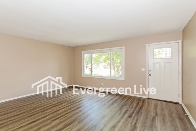 Photo - 5987 Sunridge Dr