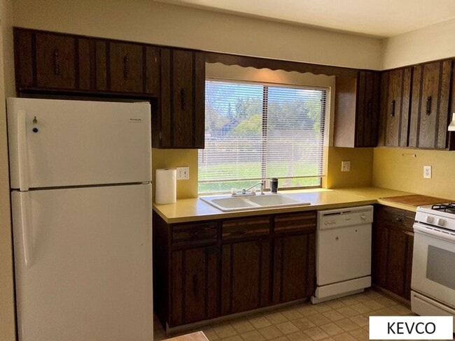 Photo - Spacious House with Huge Backyard!