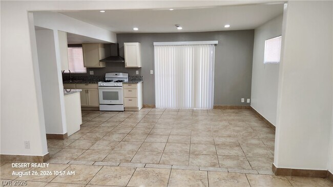 4709 Heidi Cir