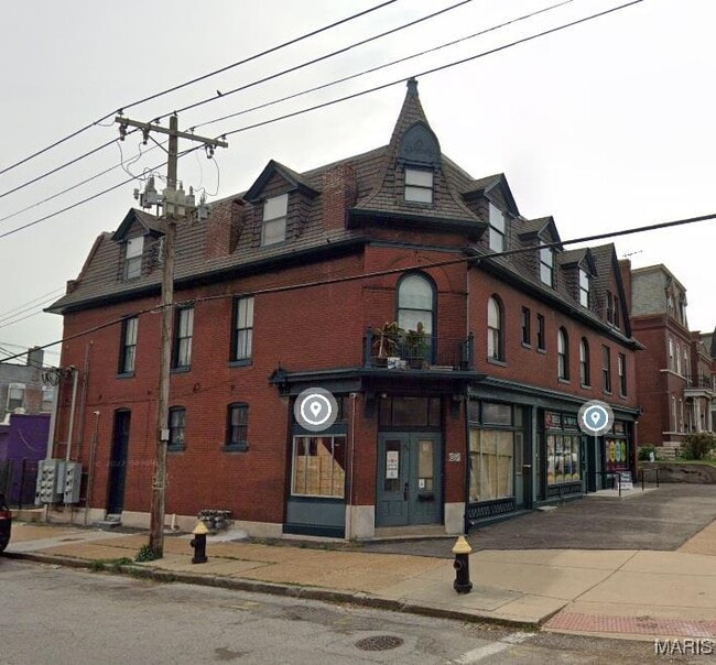 Building Photo - 3404 Chippewa St Unit Apt 3F