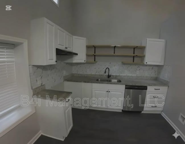 Photo - 226 Polar Rock Rd SW