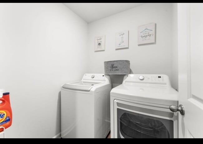 Photo - 645 Silver Spruce St