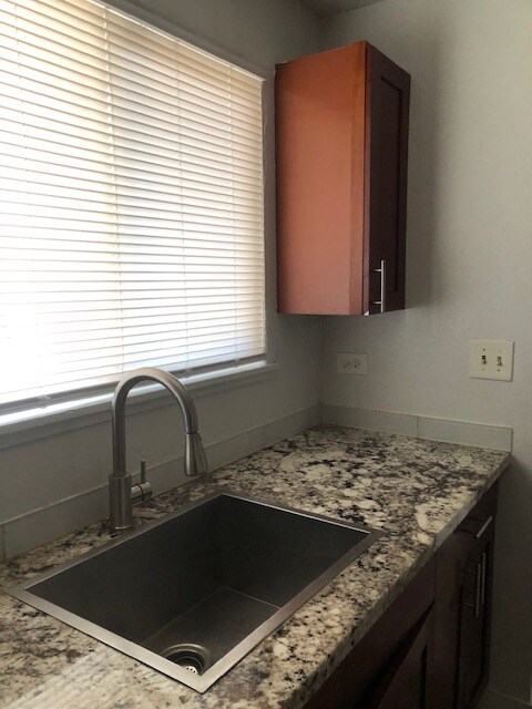 Photo - 1928 E 56th St Unit 45