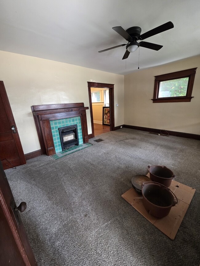 Photo - 1424 W 8th St