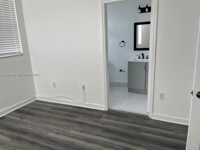 Photo - 10919 SW 245th St