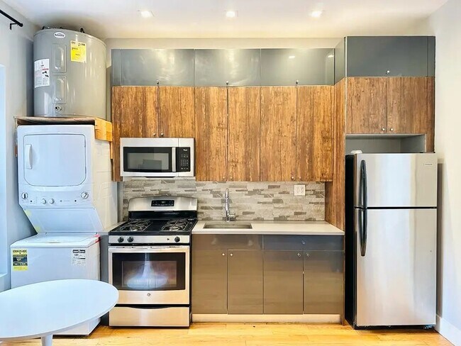 Photo - Furnished room/NOT APARTMENT Unit 4B