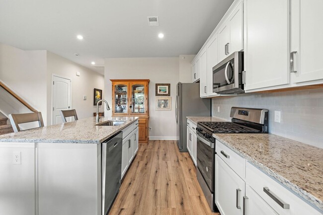 Photo - 2761 Sparrowgap Trl