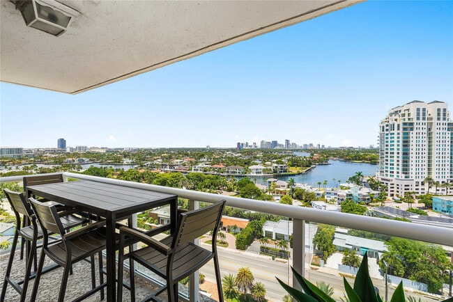 Photo - 3000 Holiday Dr Unit 1605