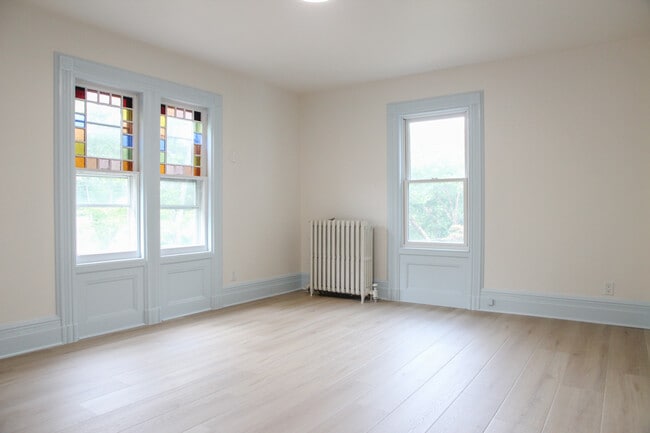 Building Photo - 119 Liberty Ave Unit B Rental