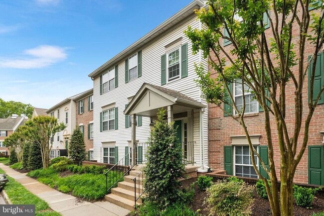 Building Photo - 12109 Green Ledge Ct Unit 301