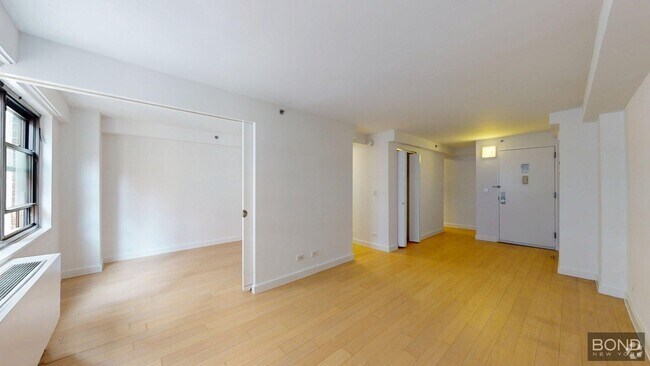 Building Photo - 222 E 39th St Unit 25A Rental
