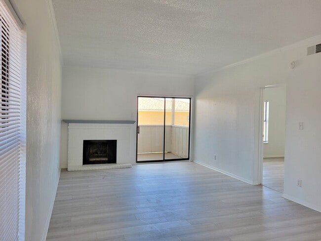 LUXURY LARGE UNIT IN EAST CLOVIS ALL NEW I... - LUXURY LARGE UNIT IN EAST CLOVIS ALL NEW I... Apartment Unit 2530-B