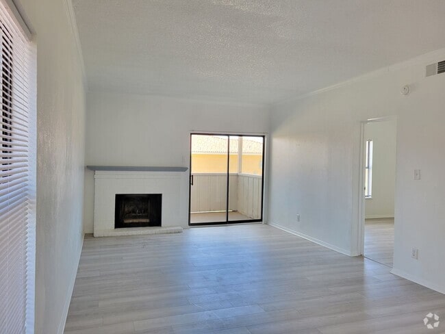 Building Photo - LUXURY LARGE Unit 2530-B Rental