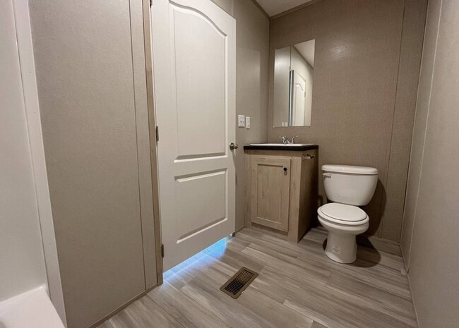 Photo - 3110 Victory Dr