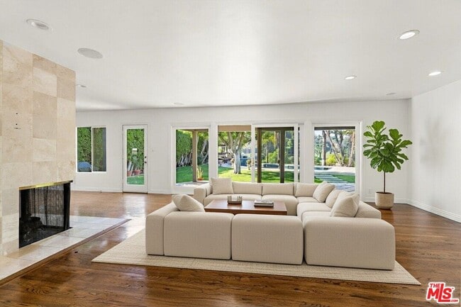 Photo - 3761 Sheridge Dr