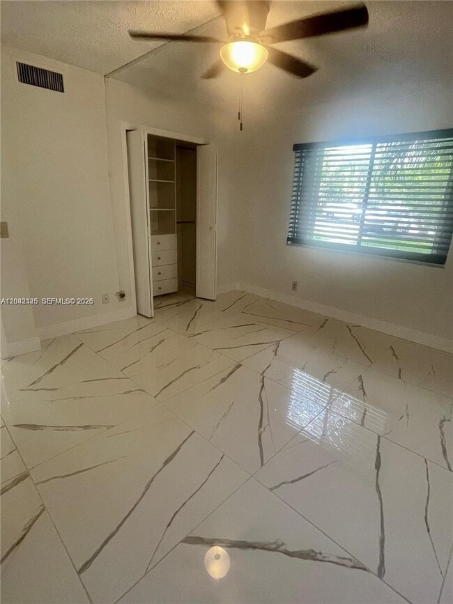 Photo - 403 Lakeview Dr Unit 106