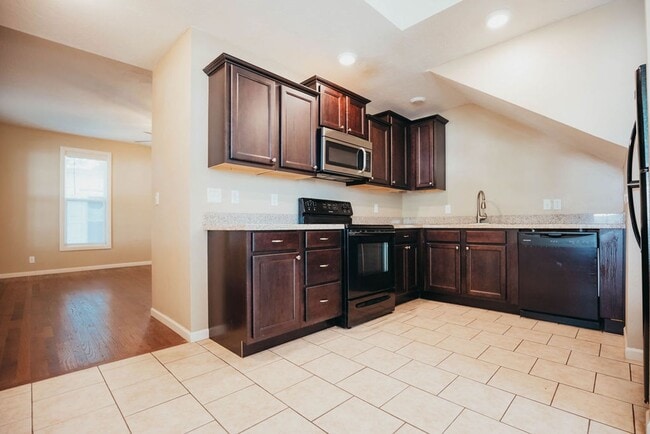 Photo - 512 S Main Ave Unit A