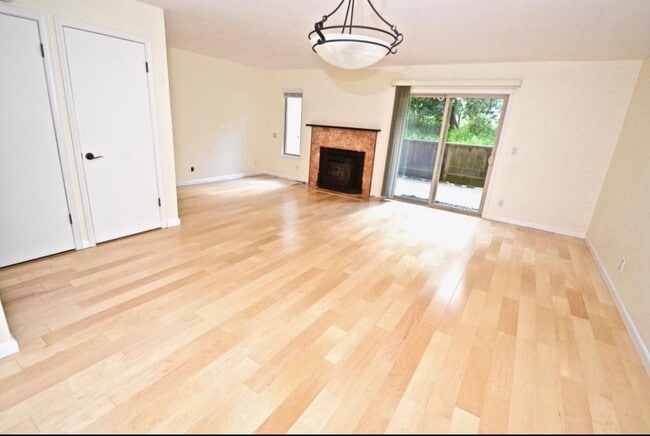 Photo - 99 Montsalas Dr