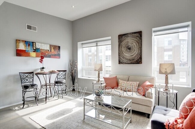 Photo - 2422 17th St NW Unit #301