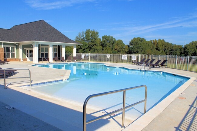 Building Photo - South Fork Village