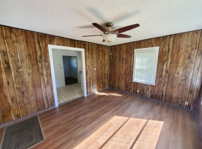 Photo - Cute 1 bedroom home in North East Springfield