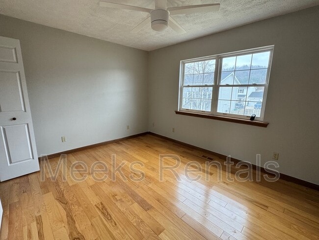 Photo - 22 Countryview Est