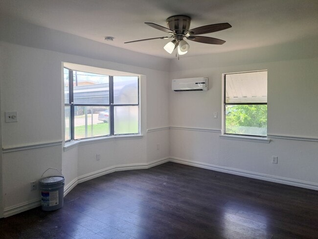 3 bedroom / 2 bath - 3 bedroom / 2 bath Casa