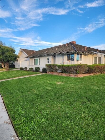 Building Photo - 1260 Somerset Ln